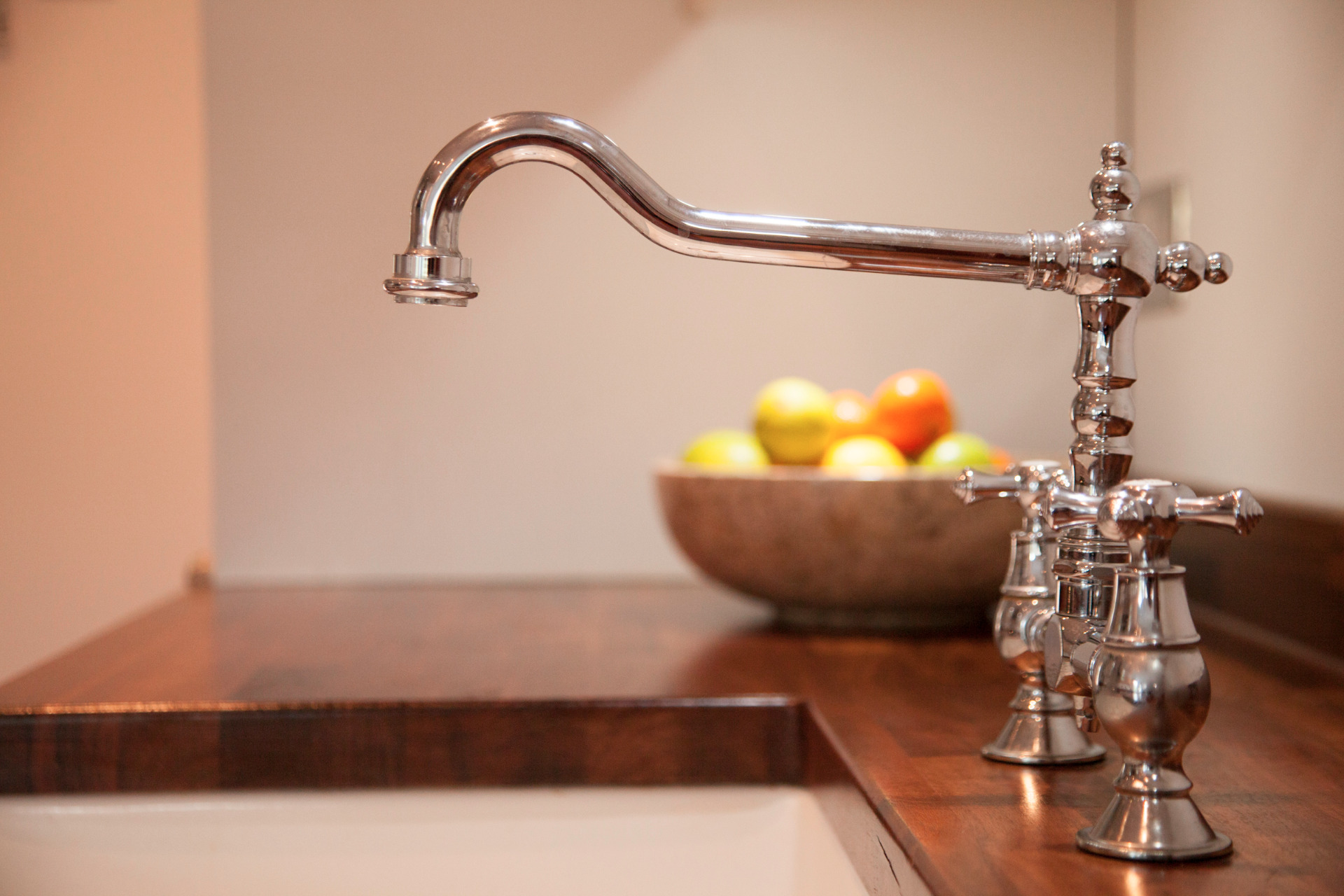 traditional chrome kitchen taps